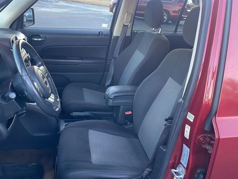 Used 2017 Jeep Patriot Latitude image 19