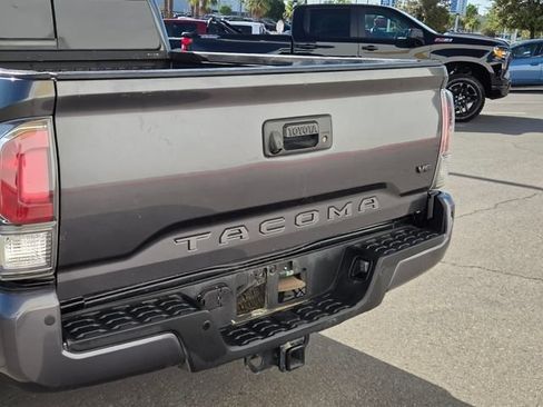 Used 2020 Toyota Tacoma TRD Off-Road w/ TRD Premium Off Road Package AWD/4WD image 6