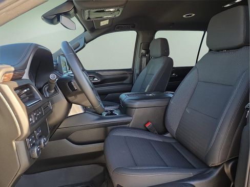 Used 2024 Chevrolet Suburban LS image 15