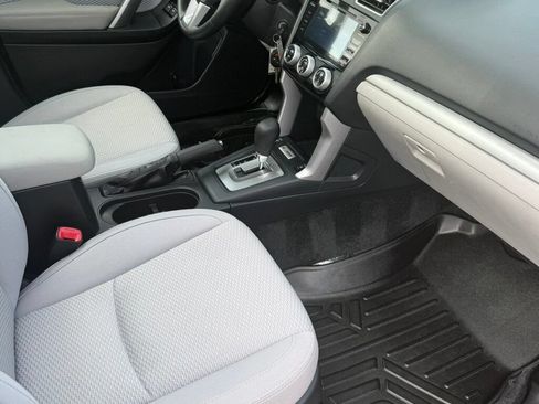 Used 2017 Subaru Forester 2.5i Premium AWD/4WD image 47