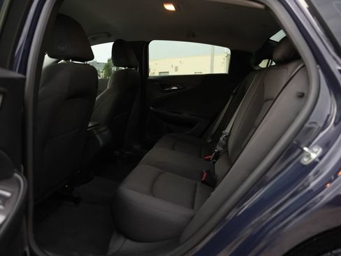Used 2025 Chevrolet Malibu RS FWD image 18