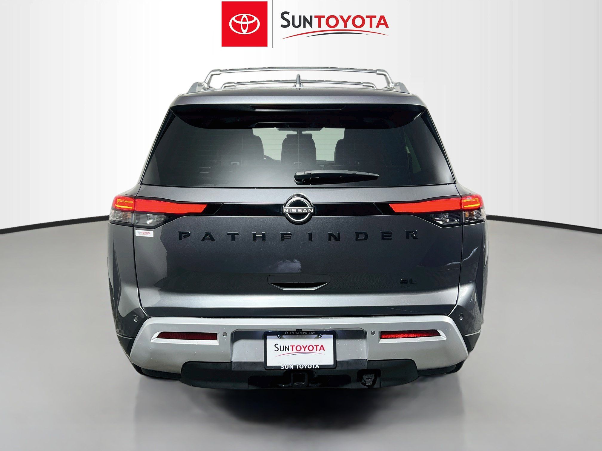 Used 2023 Nissan Pathfinder SL w/ SL Premium Package FWD image 5