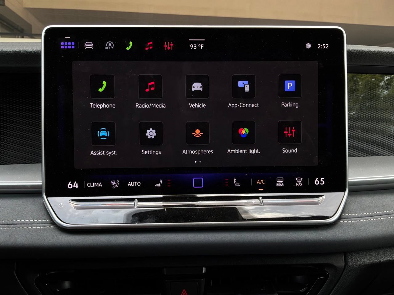 Used 2026 Volkswagen Tiguan SE FWD image 29