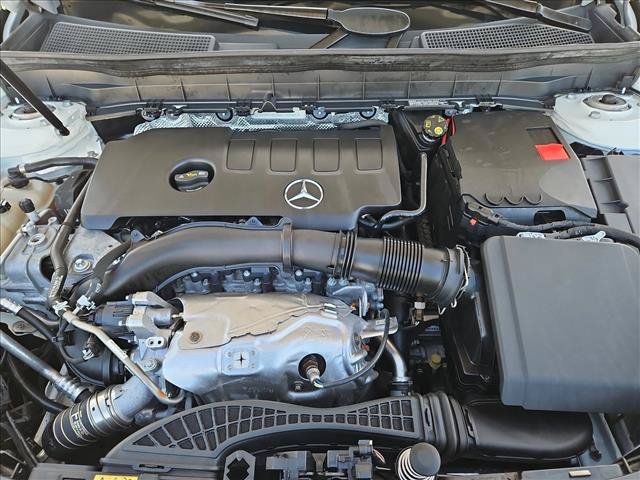 Used 2022 Mercedes-Benz GLB 250 image 21