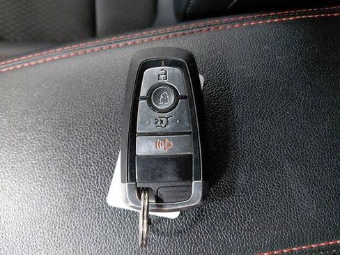 Used 2025 Ford Escape ST-Line AWD/4WD image 33