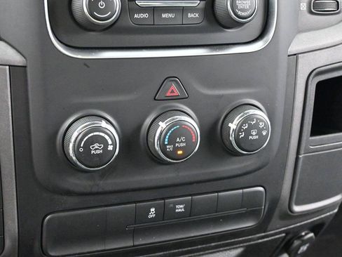 Used 2015 RAM 1500 Express AWD/4WD image 18