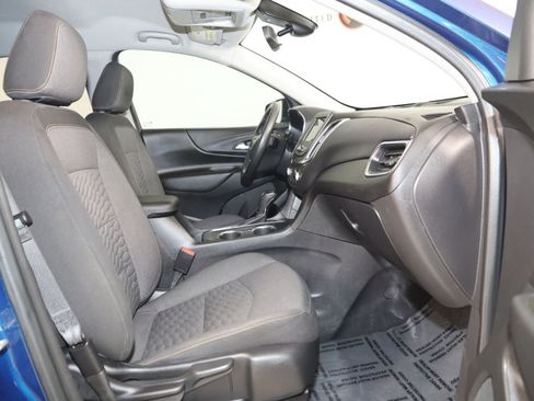 Used 2020 Chevrolet Equinox LT FWD image 12