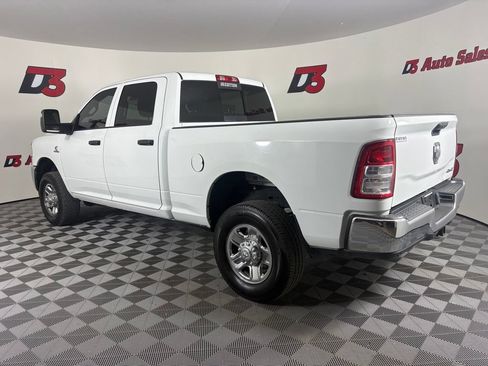 Used 2024 RAM 2500 Tradesman w/ Chrome Appearance Group AWD/4WD image 4
