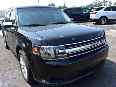 Used 2019 Ford Flex SE FWD image 2