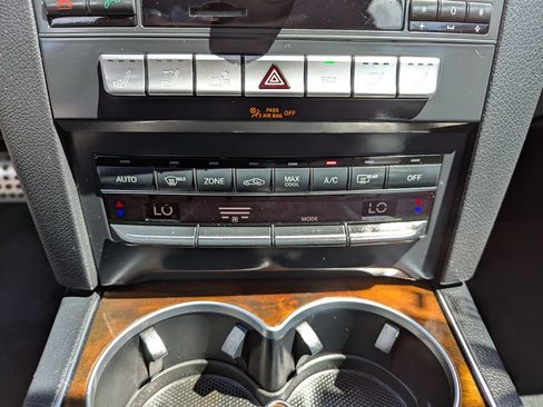 Used 2014 Mercedes-Benz E 350 Cabriolet image 25