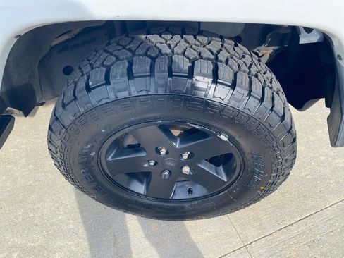 Used 2012 Jeep Wrangler Rubicon w/ Dual Top Group AWD/4WD image 11