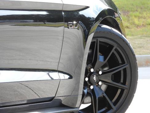 Used 2017 Ford Mustang GT w/ Black Accent Package RWD image 14