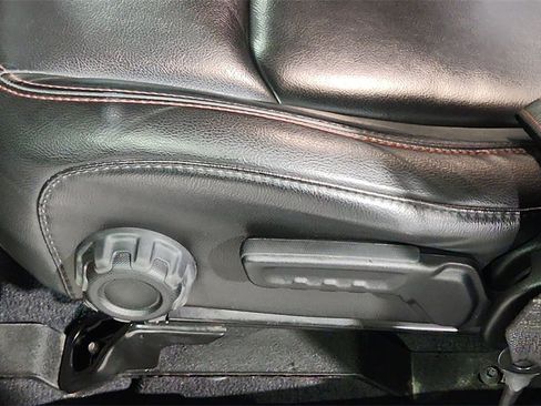 Used 2021 Jeep Wrangler Unlimited Rubicon image 16