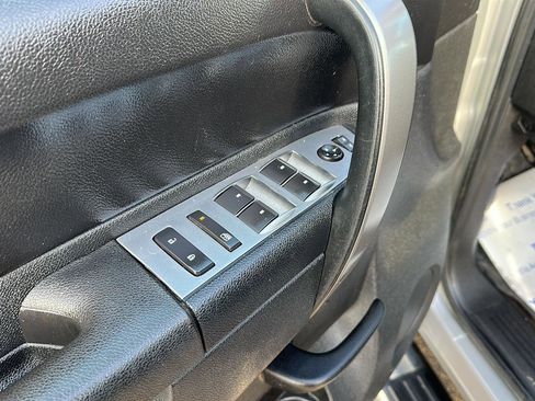 Used 2011 Chevrolet Silverado 2500 LT w/ Interior Plus Package image 19