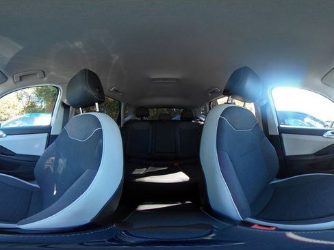 Used 2025 Volkswagen Taos SE image 42