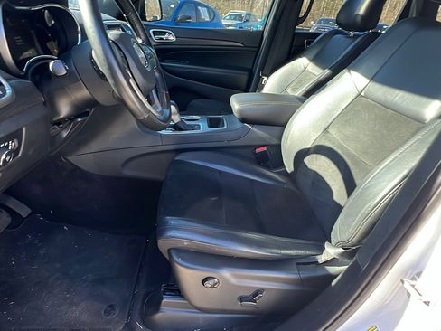Used 2018 Jeep Grand Cherokee Altitude image 16
