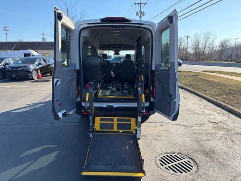 Used 2018 Ford Transit 150 XL image 14