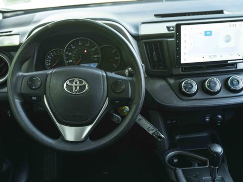 Used 2016 Toyota RAV4 LE FWD image 19