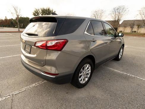 Used 2019 Chevrolet Equinox LT image 3
