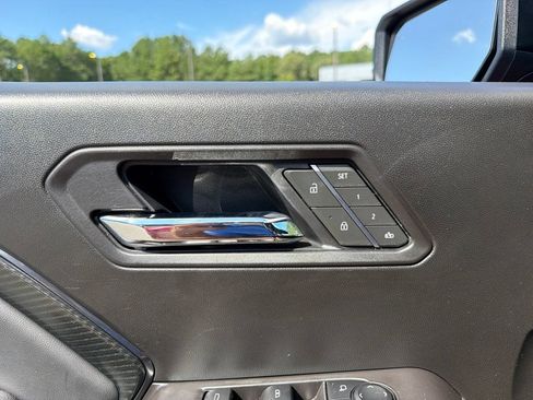 Used 2025 GMC Canyon AT4 w/ Technology Plus Package AWD/4WD image 17