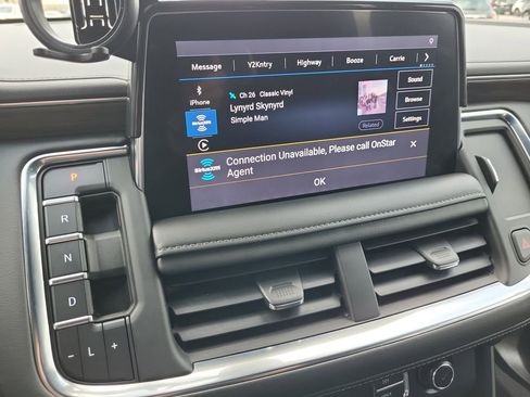 Used 2021 Chevrolet Tahoe Z71 w/ Luxury Package image 19