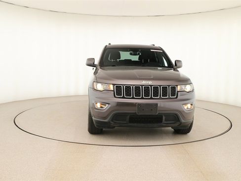 Used 2017 Jeep Grand Cherokee Laredo w/ Quick Order Package 23E image 11