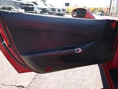 Used 2006 Chevrolet Corvette Coupe w/ Performance Package image 15
