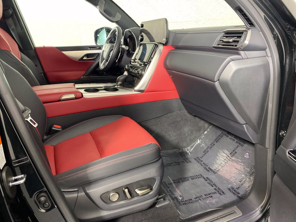Used 2026 Lexus LX 700h F Sport AWD/4WD image 34