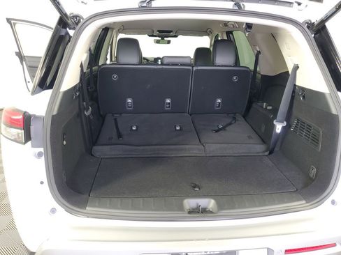 New 2025 Nissan Pathfinder SL image 32