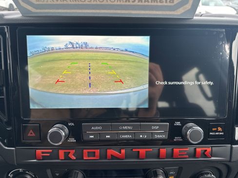 Used 2025 Nissan Frontier PRO-4X image 23