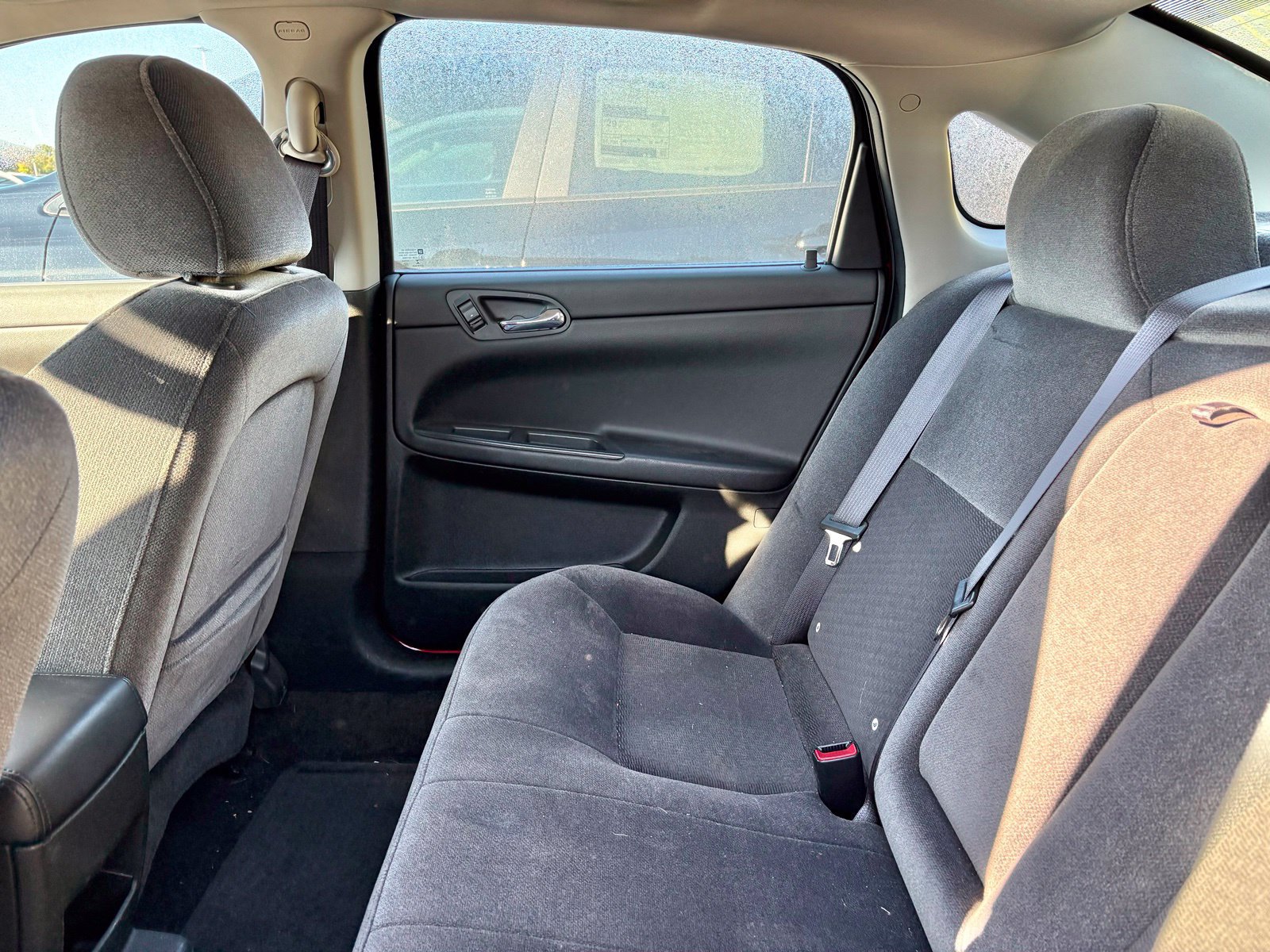 Used 2014 Chevrolet Impala LT w/ LT Sunroof Package FWD image 9