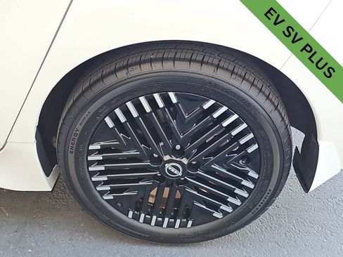 Used 2025 Nissan Leaf SV Plus FWD image 12
