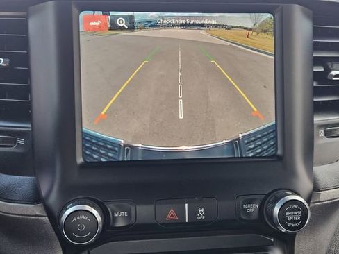 Used 2024 RAM 3500 Tradesman w/ Chrome Appearance Group image 17