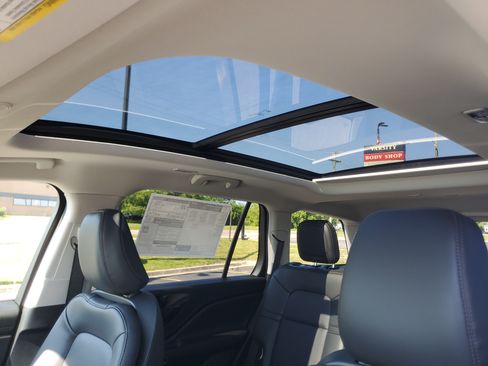 New 2026 Lincoln Aviator AWD image 10