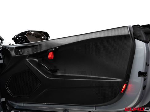 Used 2023 Lamborghini Huracan STO RWD image 30