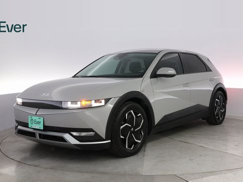 Used 2023 Hyundai Ioniq 5 SEL image 2