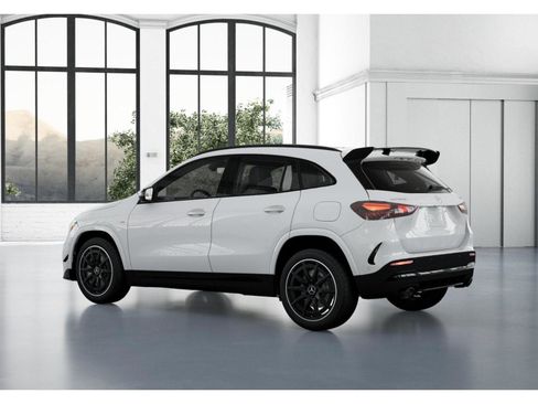 New 2025 Mercedes-Benz GLA 35 AMG 4MATIC image 30