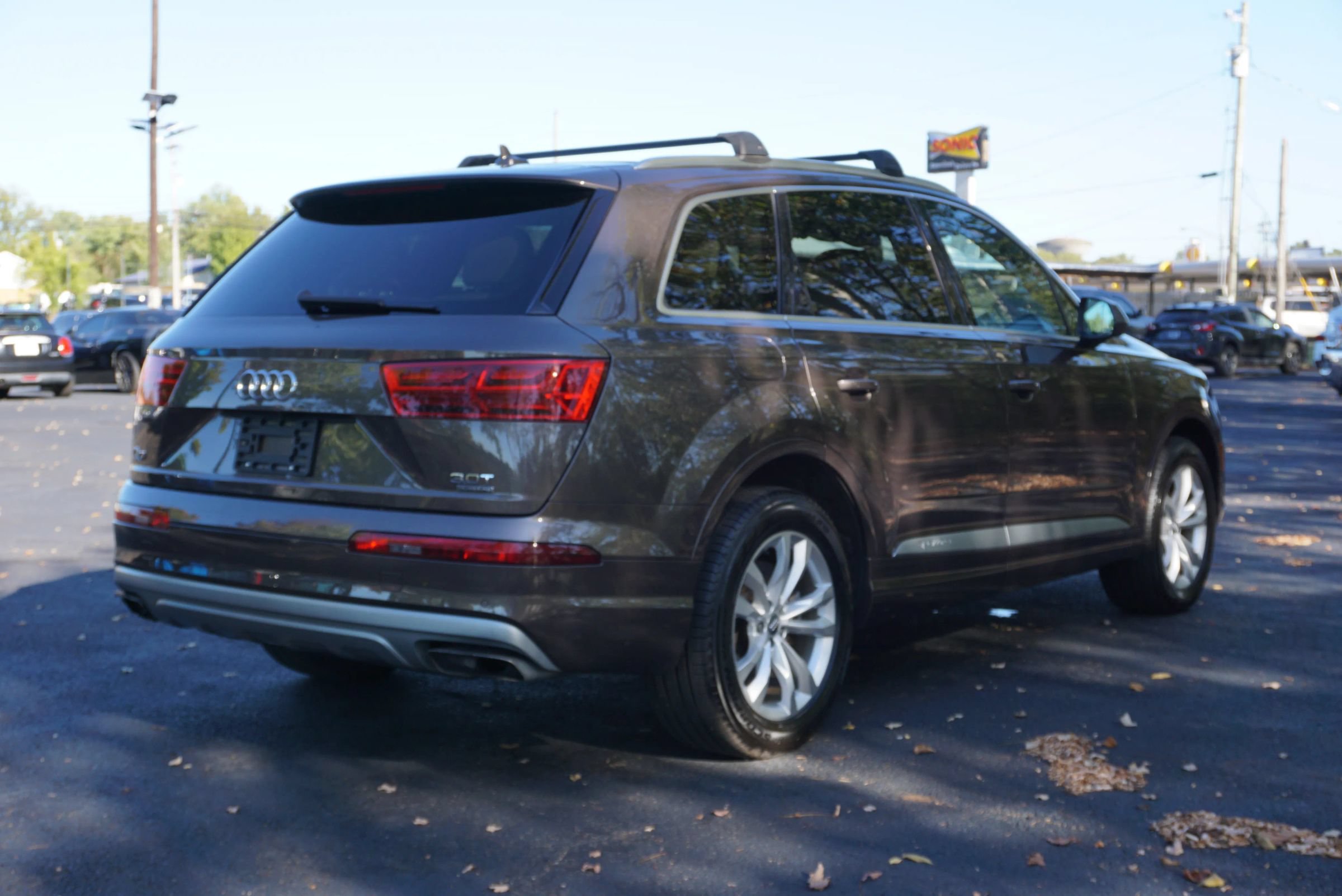Used 2017 Audi Q7 3.0T Premium Plus w/ Premium Plus Package AWD/4WD image 5