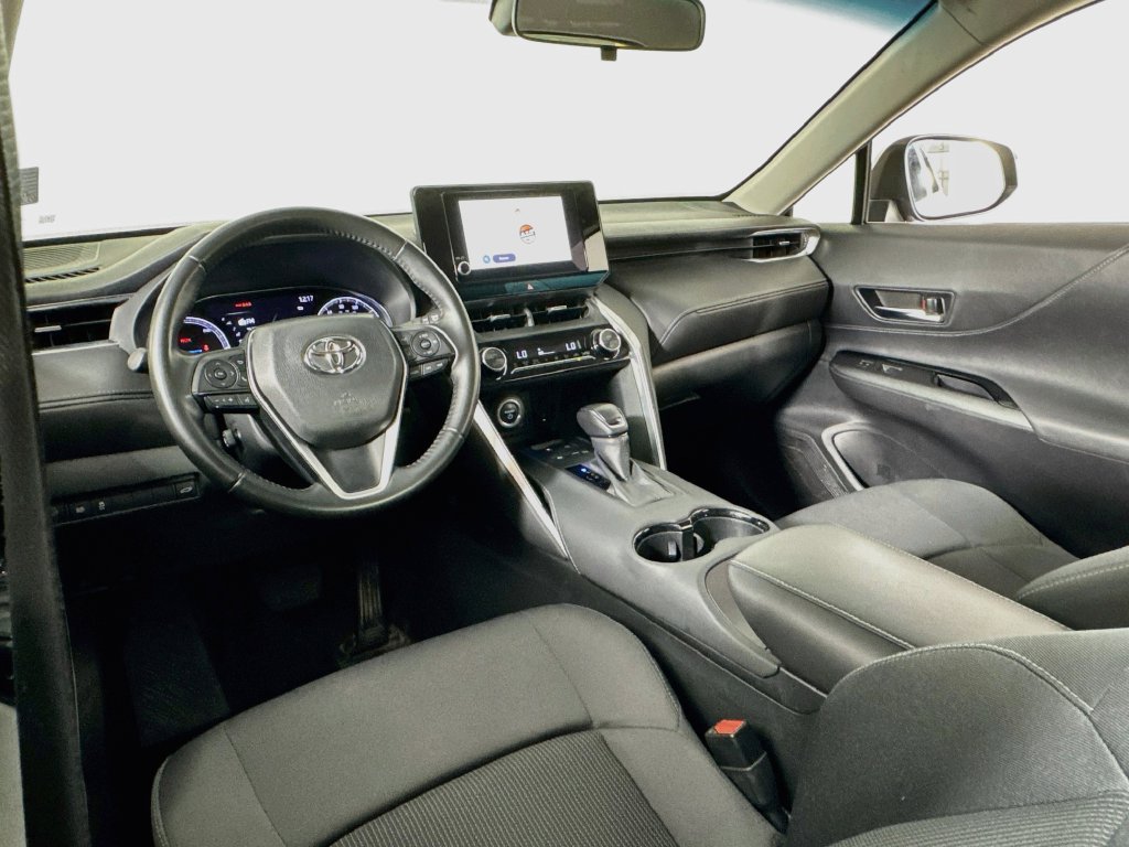 Used 2024 Toyota Venza LE AWD/4WD image 24