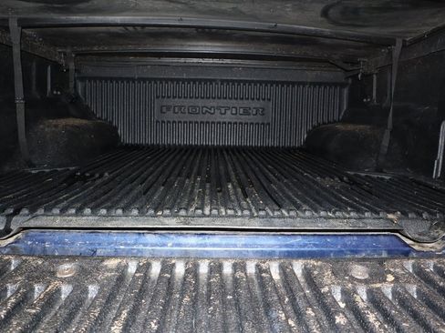 Used 2022 Nissan Frontier SV image 18