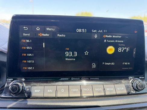 Used 2021 Kia Seltos SX w/ SX Sunroof Package AWD/4WD image 11