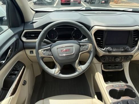 Used 2023 GMC Acadia Denali w/ Denali Ultimate Package FWD image 14