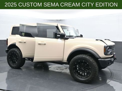 New 2025 Ford Bronco Badlands image 45