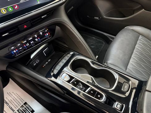 Used 2022 Buick Envision Avenir w/ Technology Package II image 15