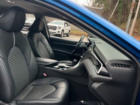 Used 2018 Toyota Camry L image 30