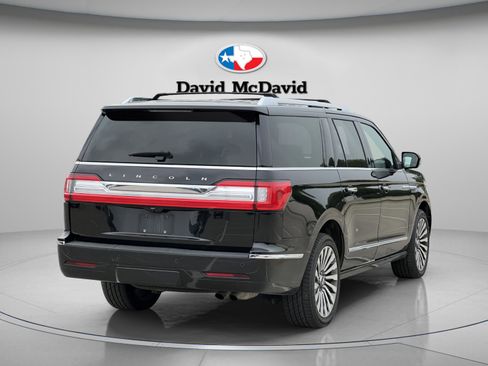 Used 2018 Lincoln Navigator L Reserve w/ Technology Package AWD/4WD image 12