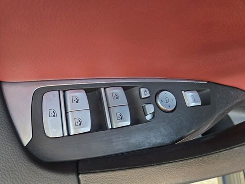 Used 2023 BMW X3 xDrive30i AWD/4WD image 12