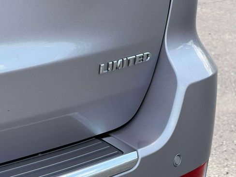 Used 2019 Jeep Grand Cherokee Limited w/ Trailer Tow Group IV AWD/4WD image 10