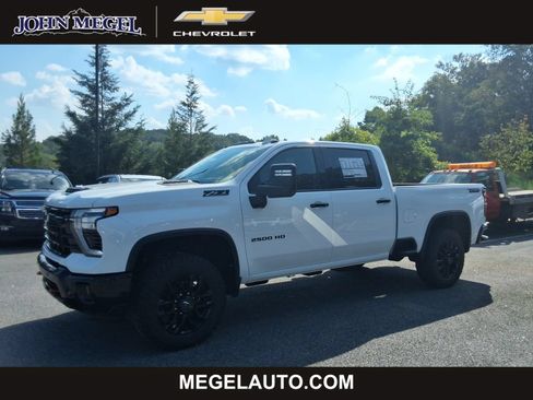 New 2026 Chevrolet Silverado 2500 LTZ w/ LTZ Plus Package AWD/4WD image 1
