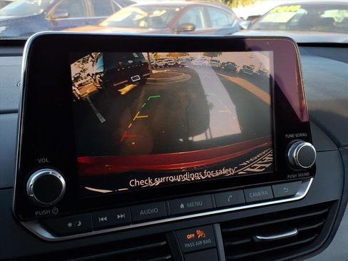 Used 2024 Nissan Altima 2.5 SV image 23